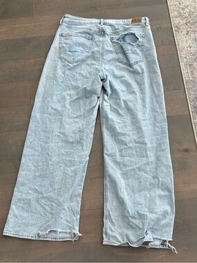 American Eagle Outfitters Light Blue Distressed Wide-Leg Jeans